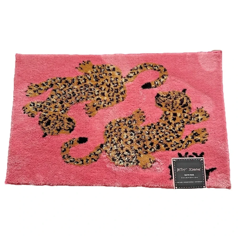 Betsey Johnson Pink Leopard Bath Rug Cheetah Coquette Glam 20x32